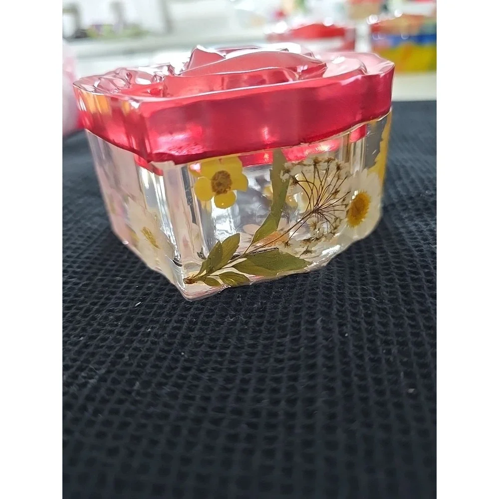 Handmade Resin Heart Shaped‎ Box Valentines Gift Decoration Yellow Flowers 702